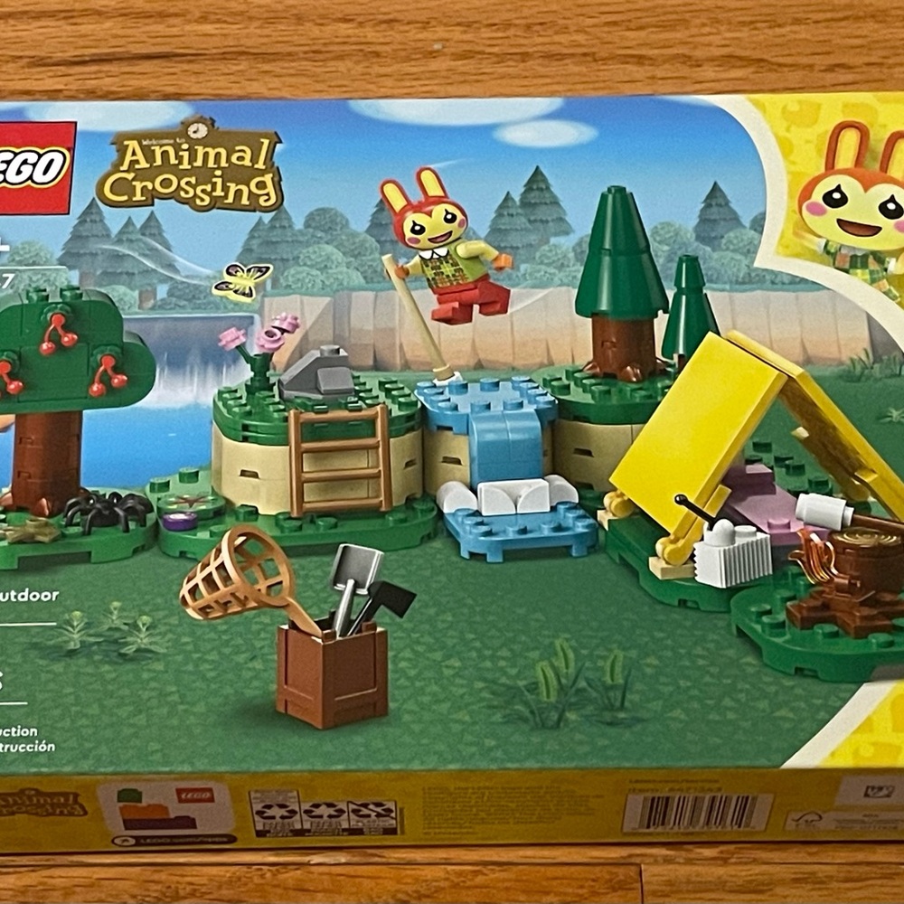 LEGO Animal Crossing Outdoor Adventure Set - Green and Yellow